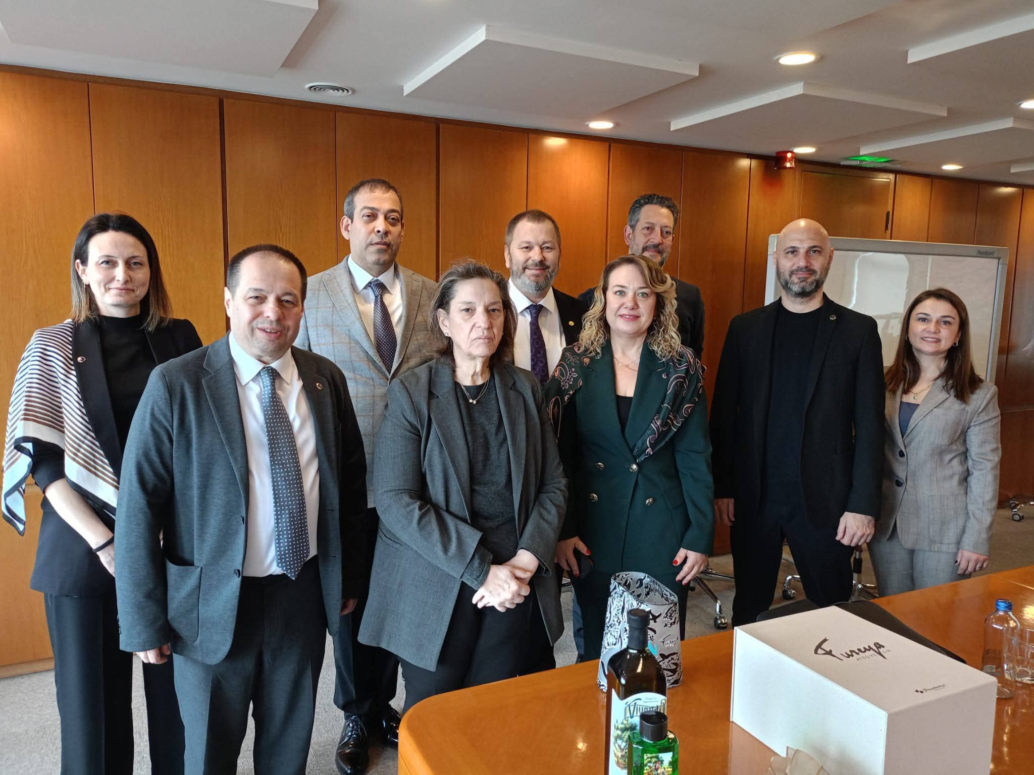 Çanakkale Sanayici ve İş İnsanları Derneği'nden  Kale Grubu ile Güçlü İş Birliği Ziyareti Programı